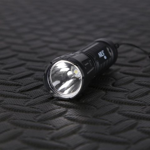NC0002 LATARKA LED 180 LM NILS CAMP NC0002 LATARKA LED 180 LM NILS CAMP