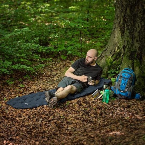 Mata Turystyczna NILS CAMP NC4005 Ciemnoszara - Wytrzymałość i Komfort Mata Turystyczna NILS CAMP NC4005 Ciemnoszara - Wytrzymałość i Komfort