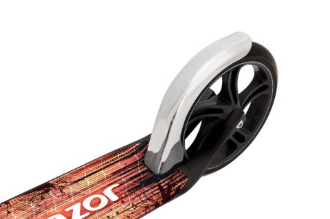 Hulajnoga Razor A5 Lux 13073067 (kolor czarny) Hulajnoga Razor A5 Lux 13073067 (kolor czarny)