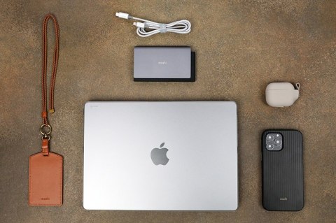 Moshi iGlaze Hardshell Case - Obudowa MacBook Pro 14" (M4/M3/M2/M1/2024-2021) (Stealth Clear) Moshi iGlaze Hardshell Case - Obudowa MacBook Pro 14" (M4/M3/M2/M1/2024-2021) (Stealth Clear)