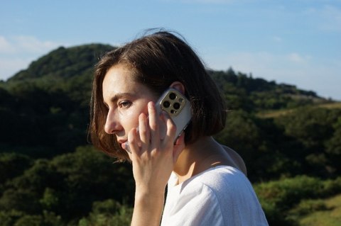 Moshi iGlaze MagSafe - Etui iPhone 14 Plus (Sunset Gold) Moshi iGlaze MagSafe - Etui iPhone 14 Plus (Sunset Gold)