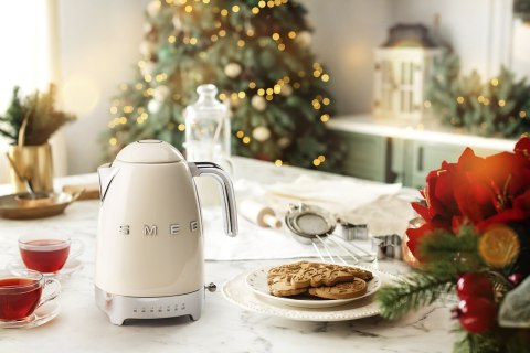 Czajnik elektryczny SMEG KLF03CREU kremowy