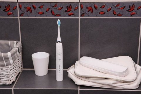 Soniczna szczoteczka do zębów Eldom SD210B DENTA Soniczna szczoteczka do zębów Eldom SD210B DENTA
