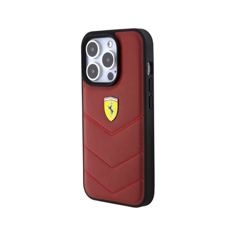 Ferrari Quilted Metal Logo - Etui iPhone 15 Pro (czerwony) Ferrari Quilted Metal Logo - Etui iPhone 15 Pro (czerwony)