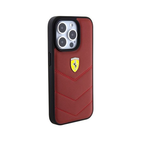 Ferrari Quilted Metal Logo - Etui iPhone 15 Pro (czerwony) Ferrari Quilted Metal Logo - Etui iPhone 15 Pro (czerwony)