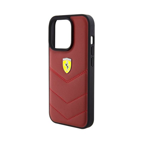 Ferrari Quilted Metal Logo - Etui iPhone 15 Pro (czerwony) Ferrari Quilted Metal Logo - Etui iPhone 15 Pro (czerwony)