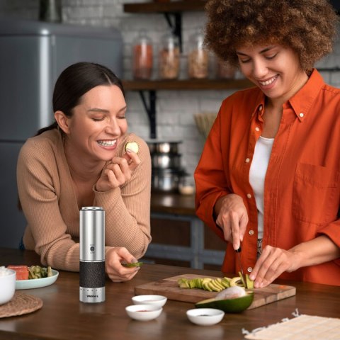 MŁYNEK DO PIEPRZU I SOLI ELEKTRYCZNY AKUMULATOROWY USB MŁYNEK DO SOLI