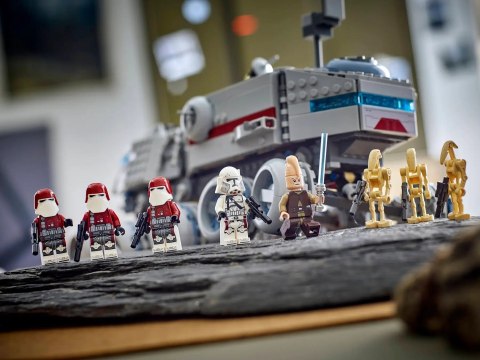 LEGO Star Wars 75413 Czołg Republiki Juggernaut
