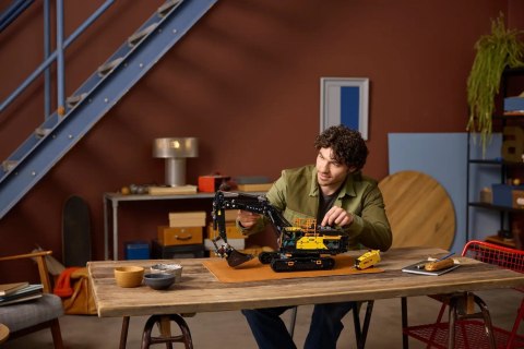 LEGO Technic 42215 Koparka Volvo EC500 Hybrid